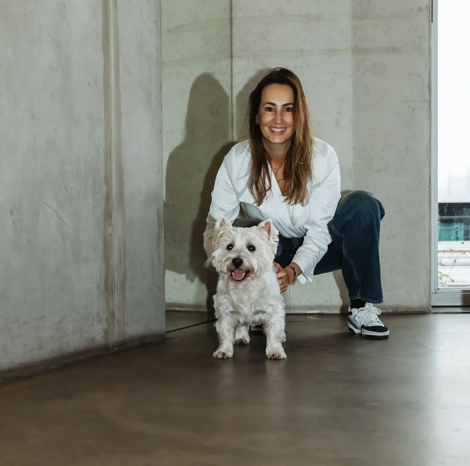 Larissa met hond van InTheArena
