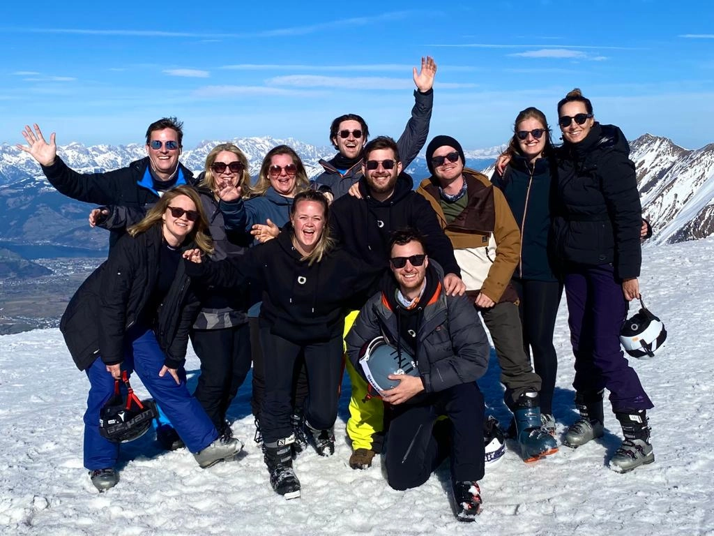 Skiuitjes met team van InTheArena